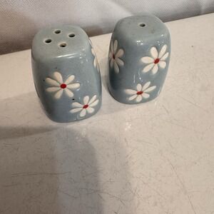 Pfaltzgraff Salt & Pepper Shakers Mini Blue Daisy Flowers 2" Dazee‎ Sky Set